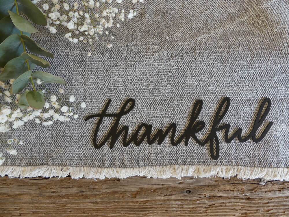 Schriftzug-Metall-thankful-P1120662 Schriftzug Metall - thankful