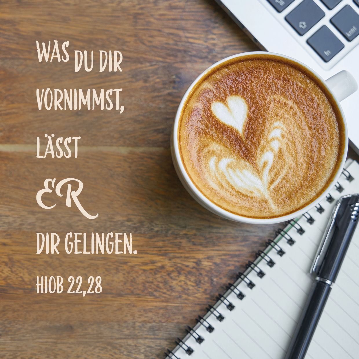 Quadratische Postkarte – Kaffee mit Herz